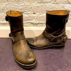Frye boots, black, vintage looking, back zip